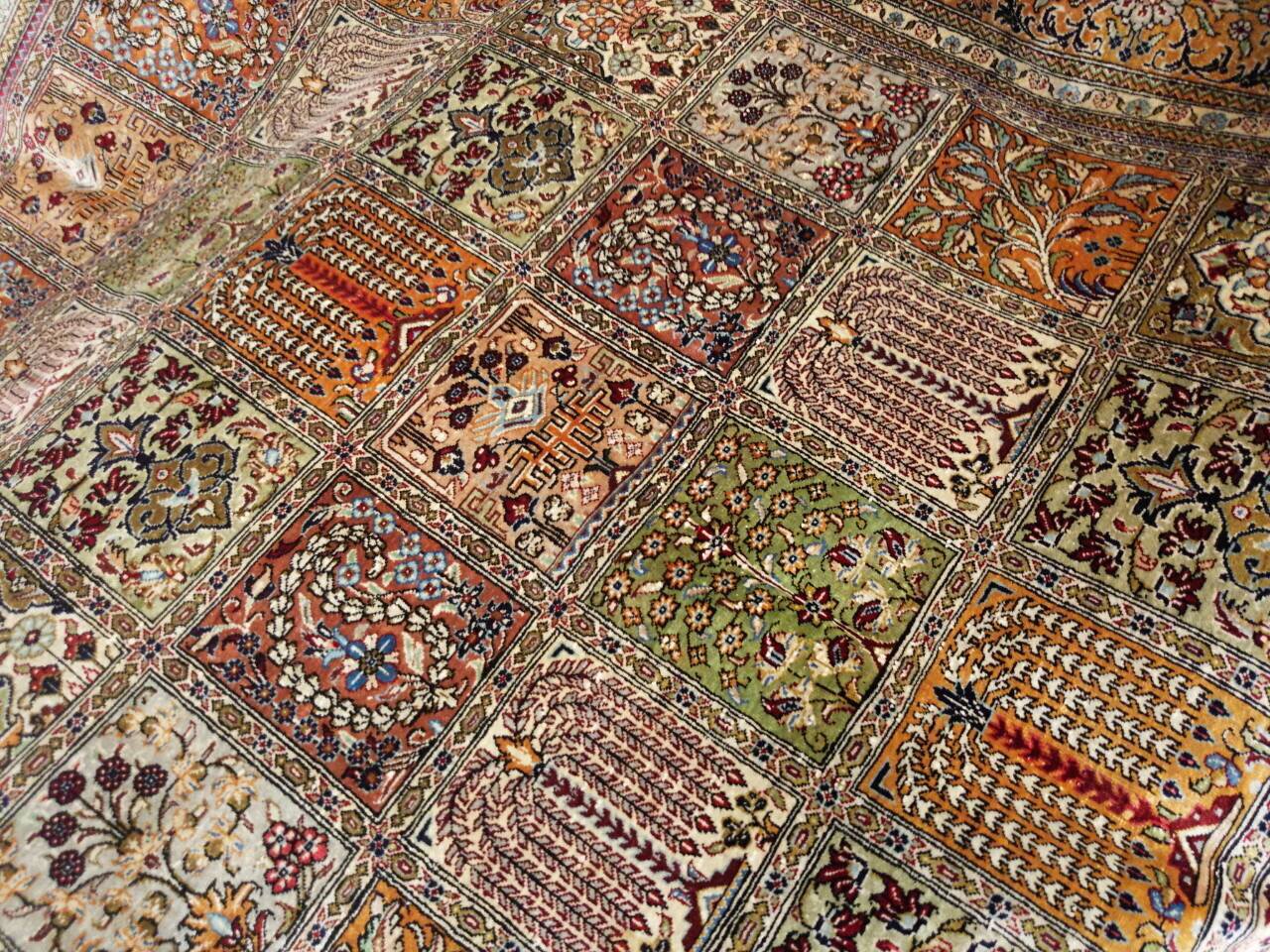 ペルシャ絨毯 シルク